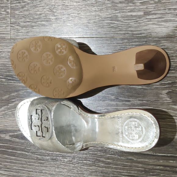 NWOT! $298 Tory Burch, Size 7 - Picture 3 of 8